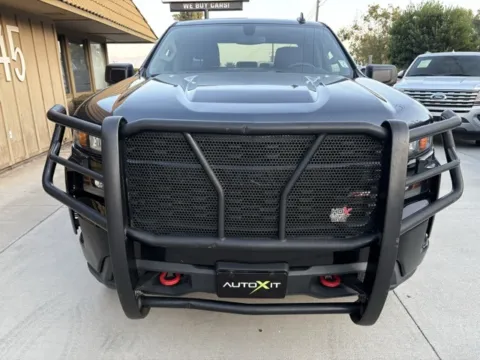 Photos of 2019 Chevrolet Silverado 1500 Custom Trail Boss for sale in Riverside, CA at AutoXit