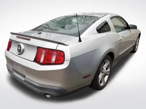 More photos of 2010 Ford Mustang V6 Premium at Pinnacle Motor Company LKN, NC