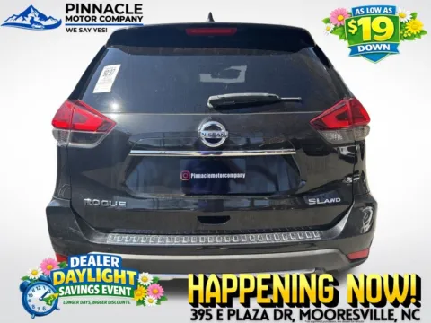 More photos of 2017 Nissan Rogue SL at Pinnacle Motor Company LKN, NC