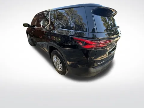 More photos of 2022 Chevrolet Traverse LS at Pinnacle Motor Company LKN, NC