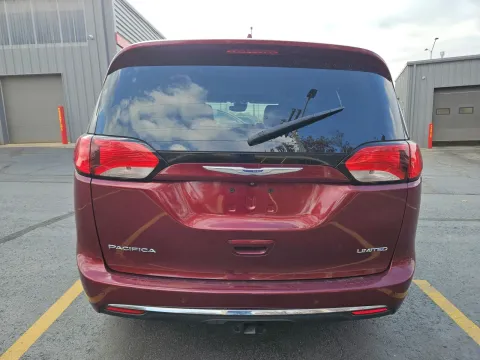 Another view of 2019 Chrysler Pacifica Limited for sale in Branson West, MO at Oakley Auto World