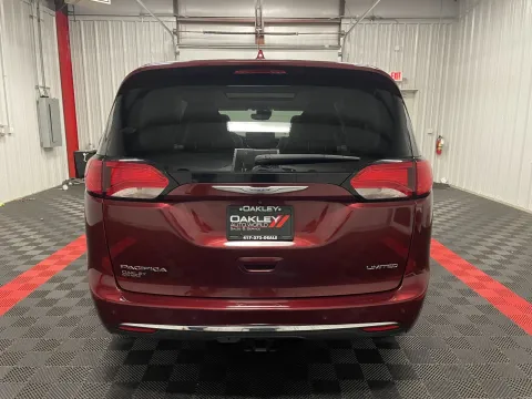 Another view of 2019 Chrysler Pacifica Limited for sale in Branson West, MO at Oakley Auto World