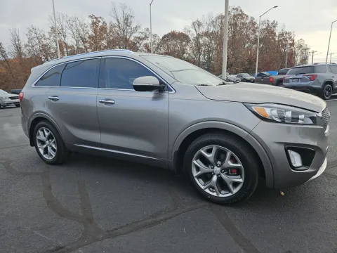 More photos of 2018 Kia Sorento SX at Oakley Auto World, MO