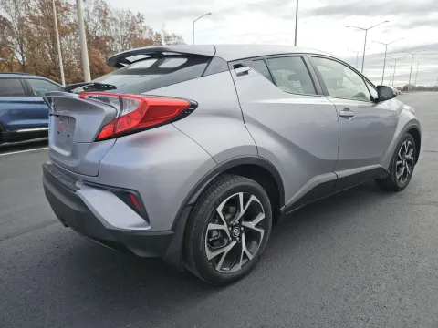 More photos of 2018 Toyota C-HR XLE at Oakley Auto World, MO
