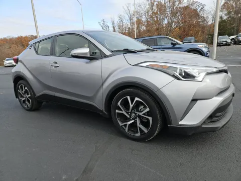 More photos of 2018 Toyota C-HR XLE at Oakley Auto World, MO