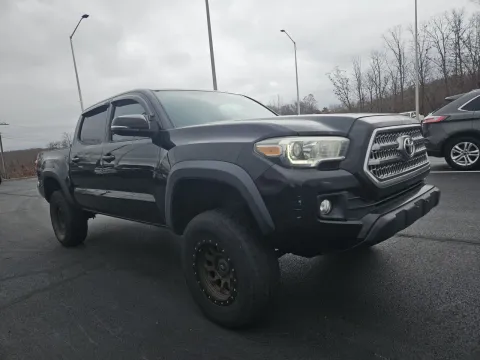 More photos of 2016 Toyota Tacoma SR5 at Oakley Auto World, MO
