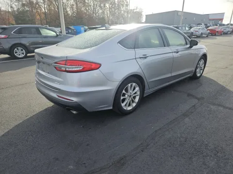 More photos of 2020 Ford Fusion SE at Oakley Auto World, MO