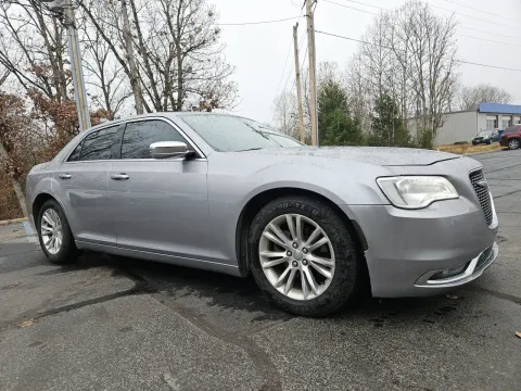 More photos of 2017 Chrysler 300 C at Oakley Auto World, MO