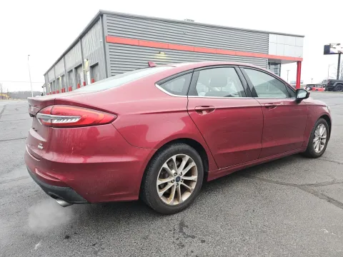 More photos of 2019 Ford Fusion SE at Oakley Auto World, MO