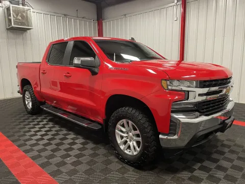 More photos of 2021 Chevrolet Silverado 1500 LT at Oakley Auto World, MO