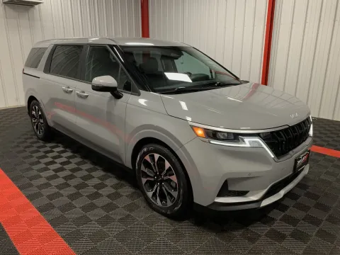 More photos of 2022 Kia Carnival EX at Oakley Auto World, MO