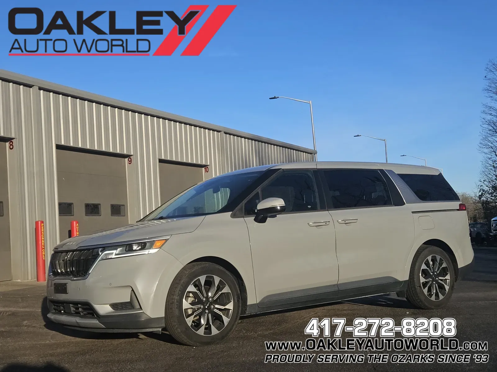 2022 Kia Carnival EX's photo