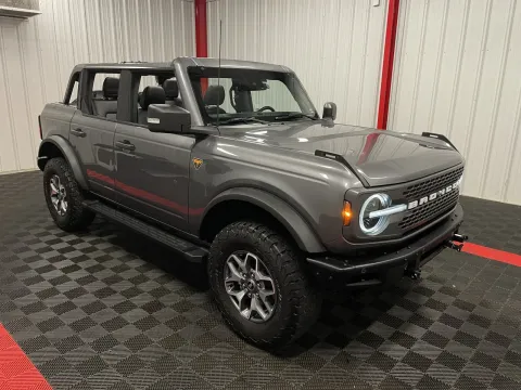 More photos of 2023 Ford Bronco Badlands at Oakley Auto World, MO