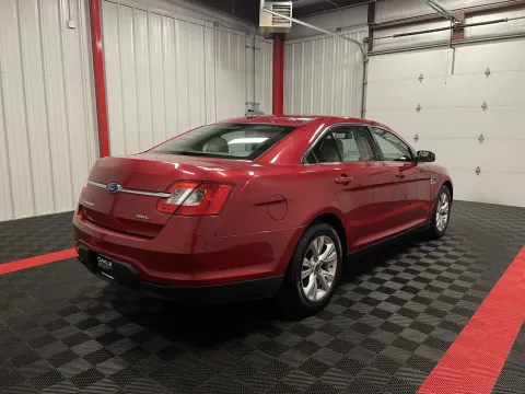More photos of 2010 Ford Taurus SEL at Oakley Auto World, MO