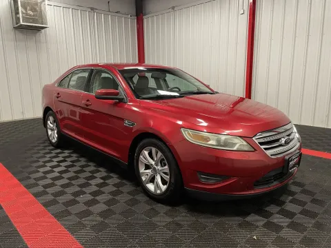 More photos of 2010 Ford Taurus SEL at Oakley Auto World, MO