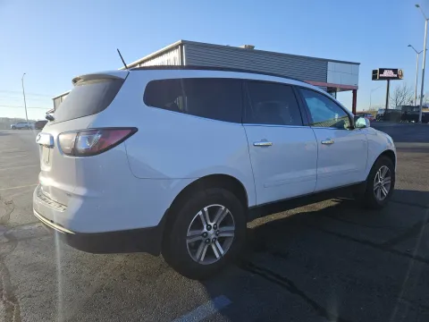 More photos of 2017 Chevrolet Traverse LT at Oakley Auto World, MO