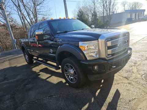 More photos of 2015 Ford F-350SD Platinum at Oakley Auto World, MO