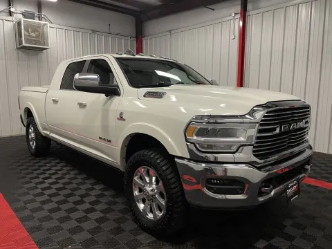 More photos of 2019 Ram 3500 Laramie at Oakley Auto World, MO