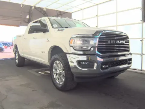 More photos of 2019 Ram 3500 Laramie at Oakley Auto World, MO