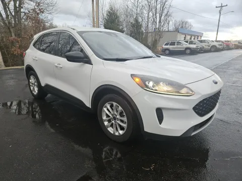 More photos of 2022 Ford Escape SE at Oakley Auto World, MO