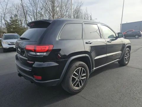 More photos of 2020 Jeep Grand Cherokee Trailhawk at Oakley Auto World, MO