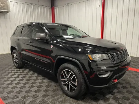 More photos of 2020 Jeep Grand Cherokee Trailhawk at Oakley Auto World, MO