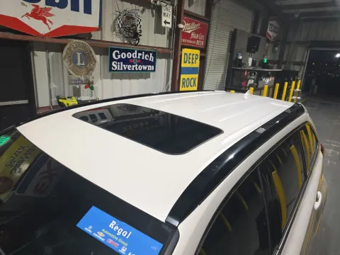 More photos of 2019 Toyota Highlander SE at Oakley Auto World, MO