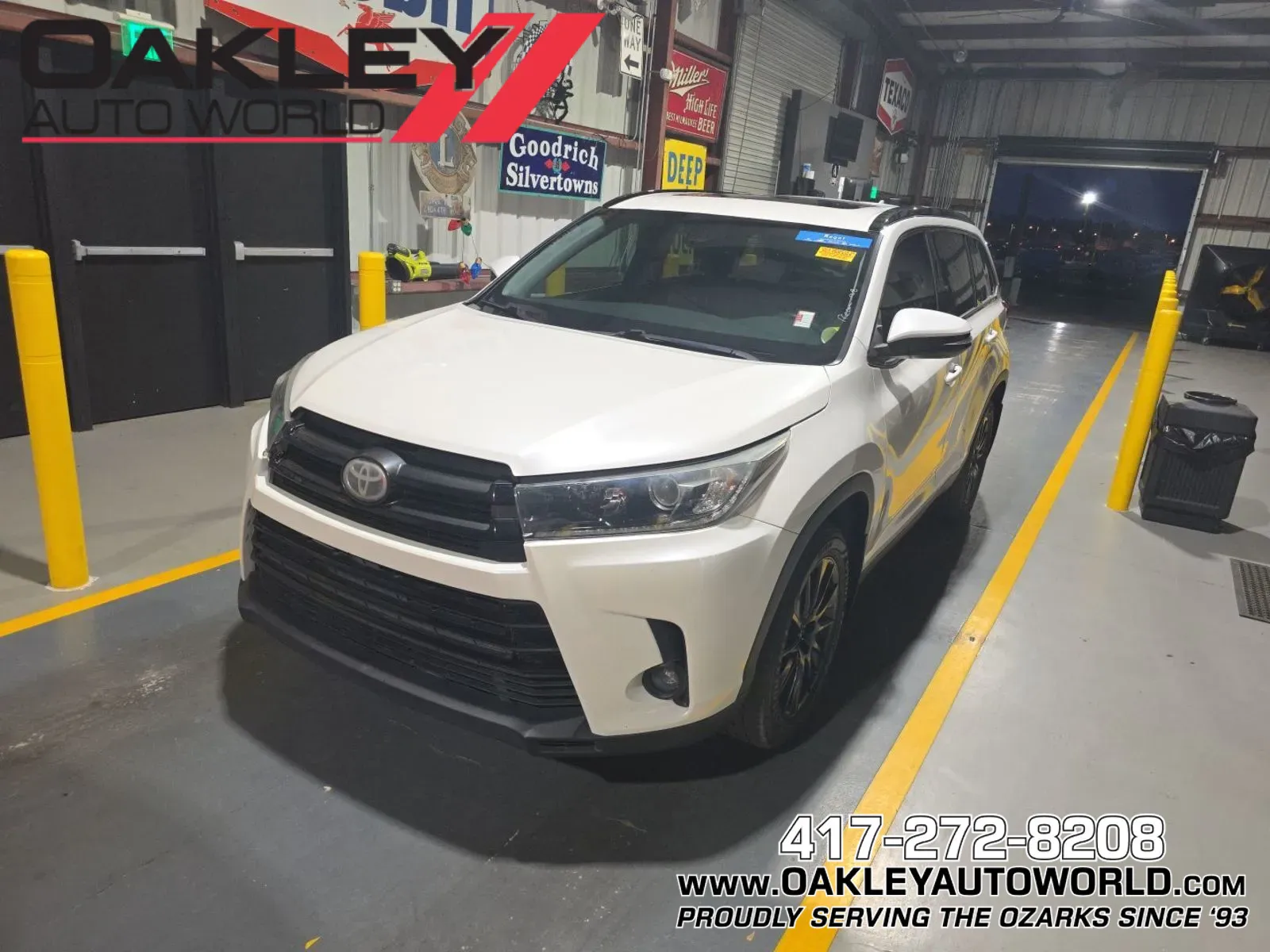 White 2019 Toyota Highlander SE for sale in Branson West, MO