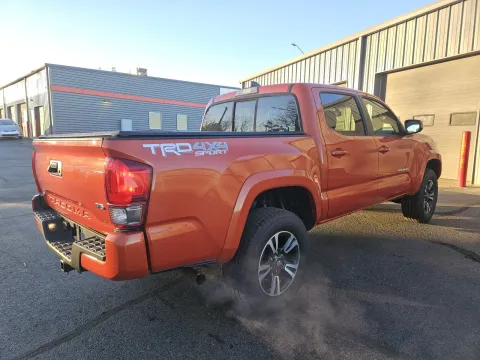 More photos of 2016 Toyota Tacoma TRD Off-Road at Oakley Auto World, MO