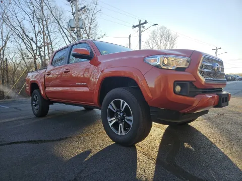 More photos of 2016 Toyota Tacoma TRD Off-Road at Oakley Auto World, MO