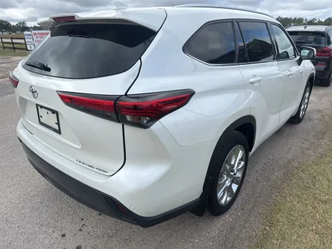Another view of 2020 Toyota Highlander Limited for sale in Branson West, MO at Oakley Auto World
