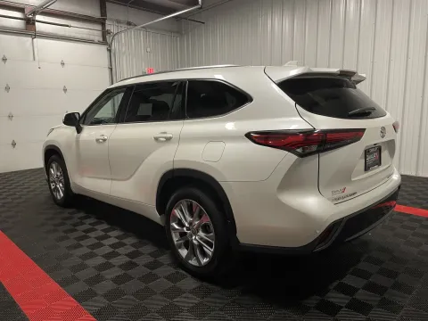 Photos of 2020 Toyota Highlander Limited for sale in Branson West, MO at Oakley Auto World