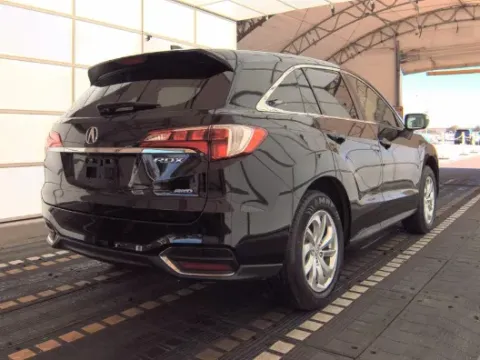 More photos of 2018 Acura RDX at Oakley Auto World, MO