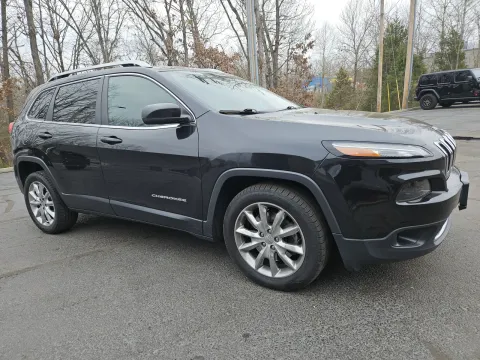 More photos of 2016 Jeep Cherokee Limited at Oakley Auto World, MO
