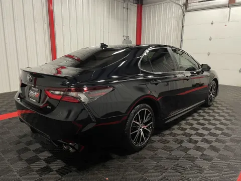 More photos of 2024 Toyota Camry SE at Oakley Auto World, MO