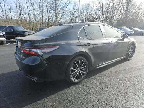 More photos of 2024 Toyota Camry SE at Oakley Auto World, MO