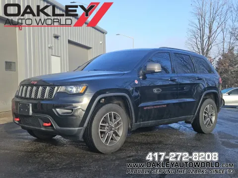 Black 2020 Jeep Grand Cherokee Trailhawk for sale in Branson West, MO