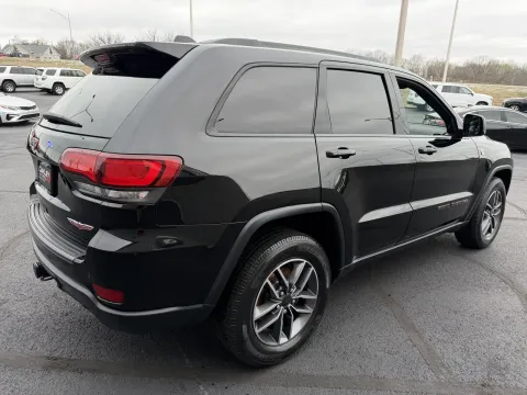 More photos of 2020 Jeep Grand Cherokee Trailhawk at Oakley Auto World, MO