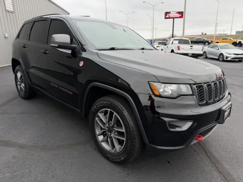 More photos of 2020 Jeep Grand Cherokee Trailhawk at Oakley Auto World, MO