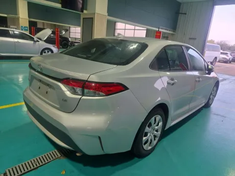 More photos of 2021 Toyota Corolla LE at Oakley Auto World, MO