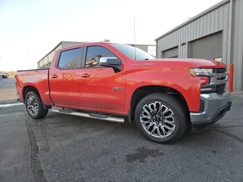 More photos of 2019 Chevrolet Silverado 1500 LT at Oakley Auto World, MO