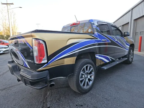 More photos of 2019 GMC Canyon Denali at Oakley Auto World, MO