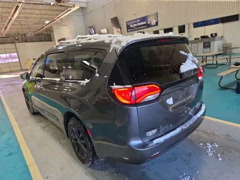 Photos of 2020 Chrysler Pacifica Launch Edition for sale in Branson West, MO at Oakley Auto World