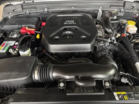 More photos of 2020 Jeep Wrangler Unlimited Sahara at Oakley Auto World, MO