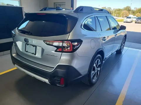 More photos of 2022 Subaru Outback Limited at Oakley Auto World, MO