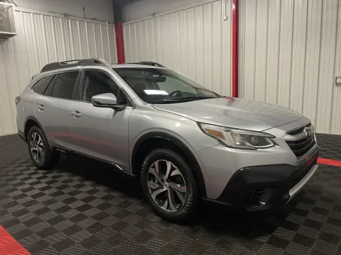 More photos of 2022 Subaru Outback Limited at Oakley Auto World, MO