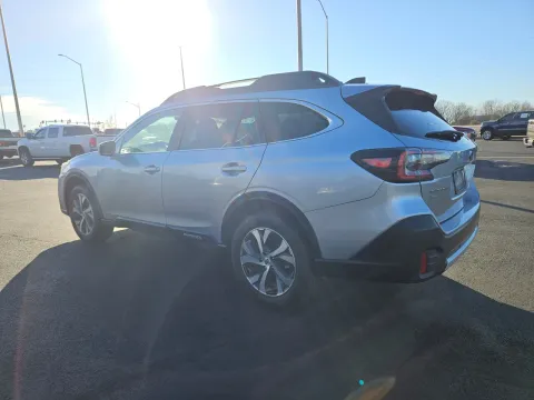 Photos of 2022 Subaru Outback Limited for sale in Branson West, MO at Oakley Auto World