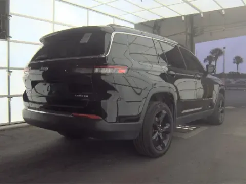 More photos of 2021 Jeep Grand Cherokee L Limited at Oakley Auto World, MO