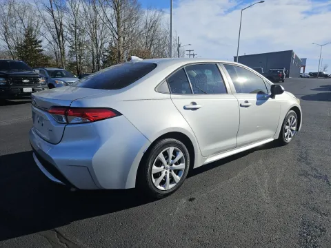 More photos of 2021 Toyota Corolla LE at Oakley Auto World, MO