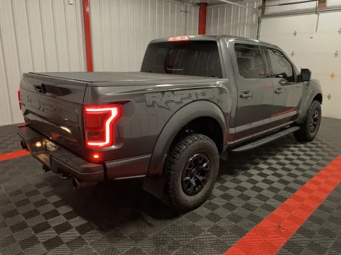 More photos of 2018 Ford F-150 Raptor at Oakley Auto World, MO